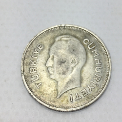 1940 Yili Gumus Ismet Inonu Resimli 1 Lira Bayrak Muzayede