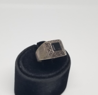 KABARTMA İŞÇİLİKLİ GÜMÜŞ ERKEK YÜZÜĞÜ KABARTMA İŞÇİLİKLİ GÜMÜŞ ERKEK YÜZÜĞÜ