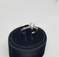 YILDIZ FORMLU PIRLANTA TAŞLI TEKTAŞ YÜZÜK