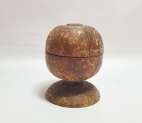 ÜZERİ KÖK BOYALI OSMANLI DÖNEMİ NADİR TEKKE İŞİ TESPİH KUTUSU