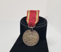 ORİJİNAL İPEK ASKI VE KURDELASIYLA GÜMÜŞ LİYAKAT MADALYASI
