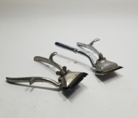 İKİ ADET ANTİKA MANUEL TRAŞ MAKİNESİ