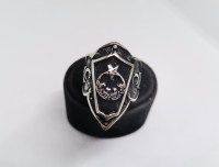 ZİHGİR FORMUNDA YAPILMIŞ KABARTMA İŞÇİLİKLİ GÜMÜŞ YÜZÜK