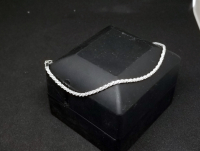 KABARTMA İŞÇİLİKLİ GÜMÜŞ BİLEKLİK