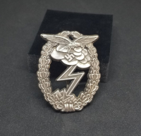 2. DÜNYA SAVAŞI DÖNEMİ NADİR GÜMÜŞ NAZİ HAVACI SUBAY BRÖVESİ