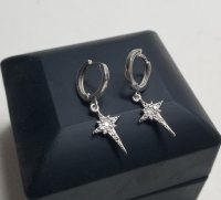 PIRLANTA TAŞLI ÖZEL YAPIM KÜPE