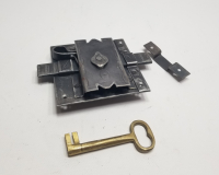 ORİJİNAL ANAHTARIYLA OSMANLI DÖNEMİ İŞLEMELİ KAPI KİLİDİ