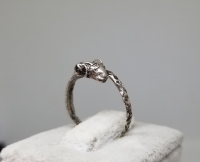 KABARTMA İŞÇİLİKLİ KOÇ BAŞLI GÜMÜŞ YÜZÜK