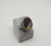 KABARTMA İŞÇİLİKLİ AKİK TAŞLI GÜMÜŞ YÜZÜK