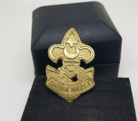 CUMHURİYET BAŞLARI YÜKSEK KONDİSYONDA NADİR İZCİ ŞAPKA KOKARTI