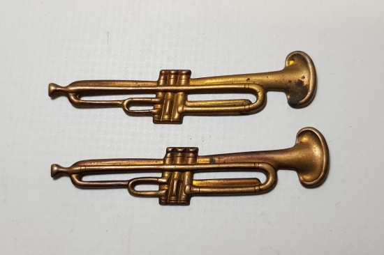 1. DÜNYA SAVAŞI İKİ ADET MIZIKACI ASKER ROZETİ 