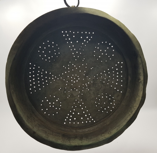 OSMANLI DÖNEMİ  HAÇ VE MÜHRÜ SÜLEYMAN MOTİFLİ DEV BOY BAKIR SÜZGEÇ