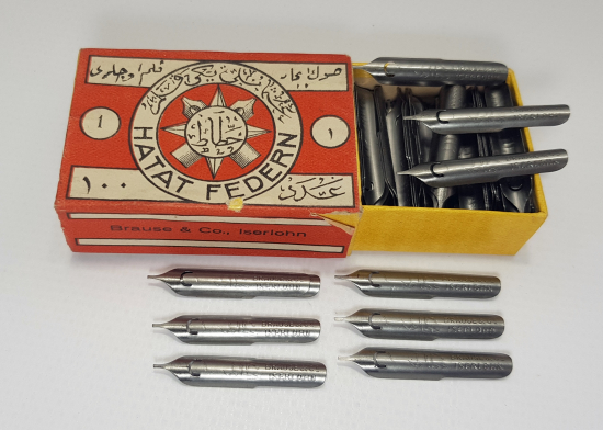 KUTUSUNDA OSMANLICA HATTAT YAZILI DİVİT UÇLARI 