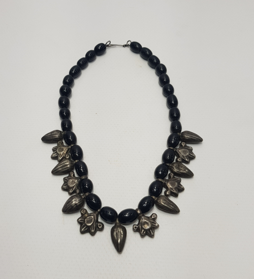 OSMANLI DÖNEMİ OLTU TAŞI VE GÜMÜŞTEN YAPILMIŞ GERDANLIK