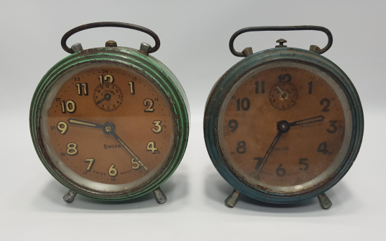 SWIZA MARKA BİR ÇİFT ANTİKA MASA SAATİ 