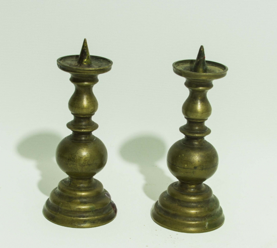 BİR ÇİFT PİRİNÇ ŞAMDAN