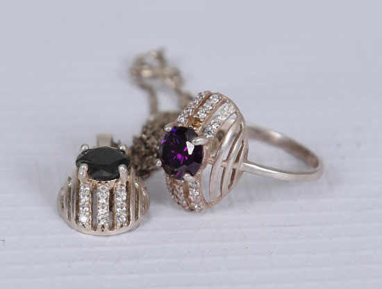 AYNI MODEL YÜZÜK & KOLYE TAKIMI