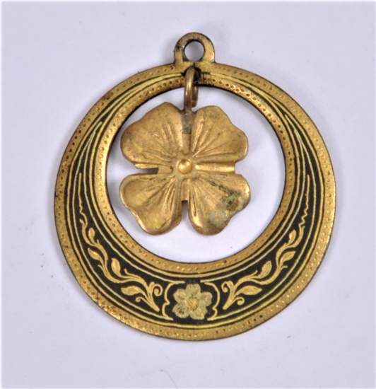 YONCA FORMLU ALTIN ÇAKMA KOLYE UCU 