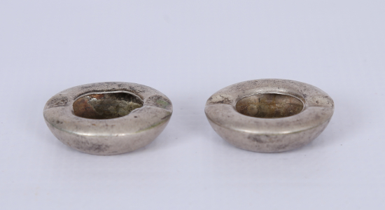 BİR ÇİFT GÜMÜŞ KÜL TABLASI 