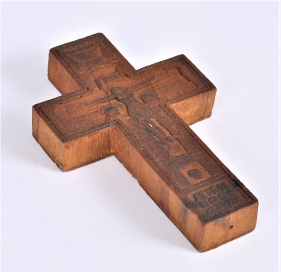 HAÇ ŞEKLİNDE AHŞAP İKONA 