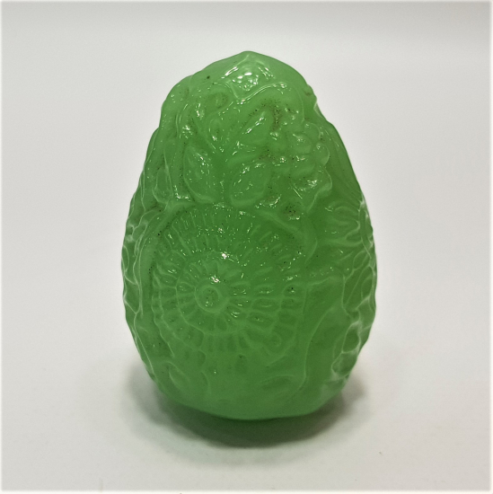 ÜZERİ İŞLEMELİ YEŞİM TAŞI 