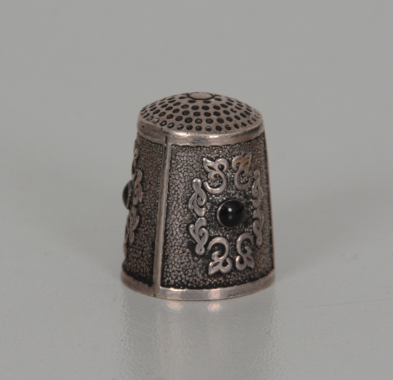 ANTİKA GÜMÜŞ TERZİ YÜKSÜĞÜ