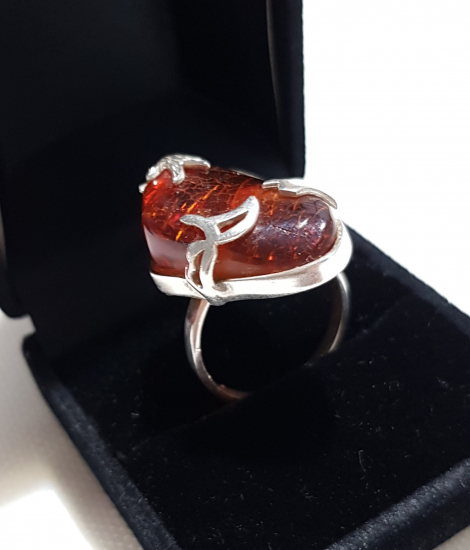 DAMLA KEHRİBAR TAŞLI GÜMÜŞ YÜZÜK 