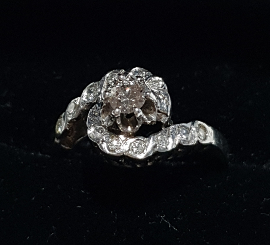 PIRLANTA TAŞLI PLATİN YÜZÜK 