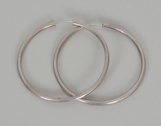 GÜMÜŞ HALKA KÜPE