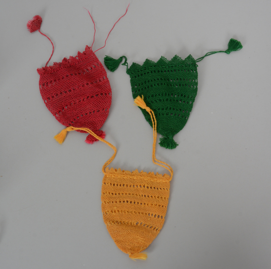 OSMANLI DÖNEMİ KÖK BOYA İPLERLE YAPILMIŞ 3 ADET GELİN KESESİ