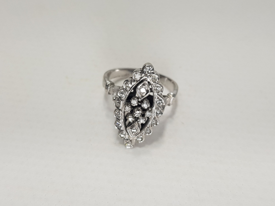 PIRLANTA TAŞLI PLATİN YÜZÜK