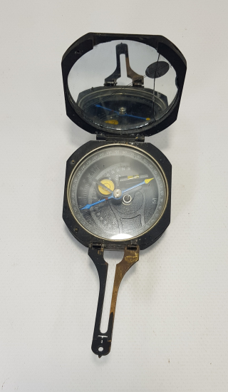 2. DÜNYA SAVAŞI DÖNEMİ JAPON YAPIMI PUSULA VE KERTERİZ ALETİ