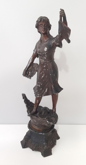 1900'LERDEN SANATÇI İMZALI TUTYA HEYKEL 