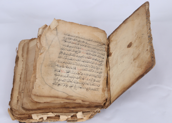 1800 BAŞLARI EL YAZMA KİTAB' Ü MESAİL