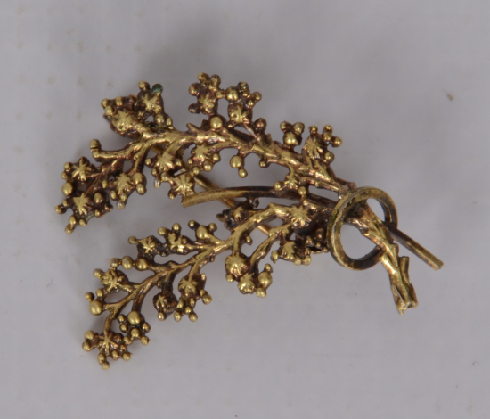 BİTKİSEL MOTİFLİ ALTIN BROŞ