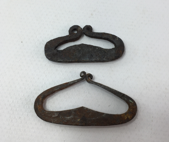 OSMANLI DÖNEMİ 2 ADET BOYNUZ FORM KAV ÇAKMAĞI