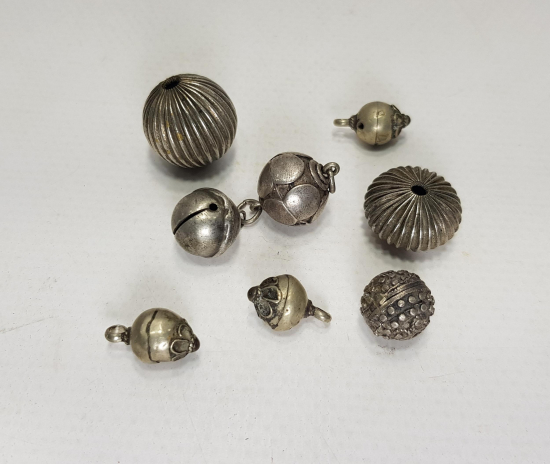 OSMANLI DÖNEMİ YEDİ ADET GÜMÜŞ DÜĞME VE TOP 