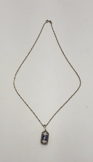 ÜZERİNDE ALLAH, İÇİNDE AYETLER YAZILI GÜMÜŞ KOLYE 