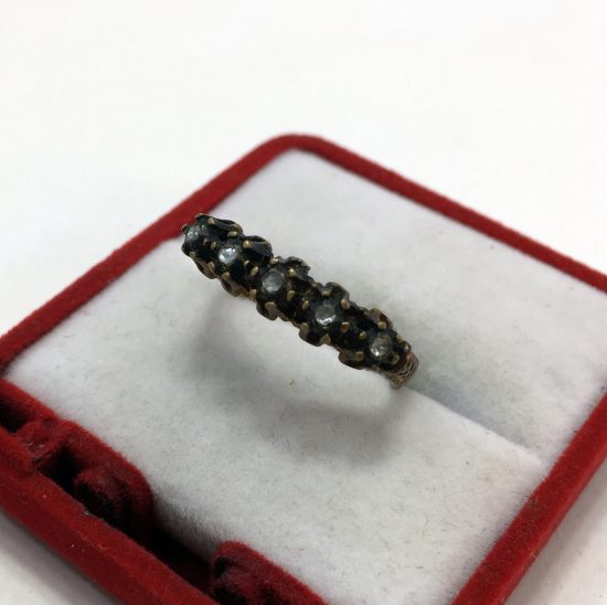 5 TAŞLI ELMAS YÜZÜK