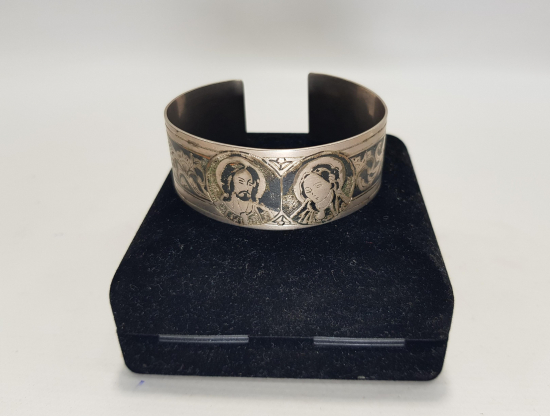 HAZRETİ İSA VE MERYEM ANA GÖRSELLİ SAVATLI GÜMÜŞ BİLEZİK 