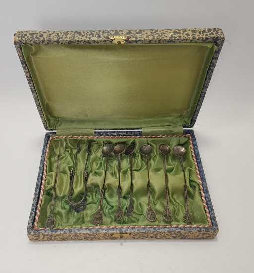 KUTUSUNDA TELKARİ GÜMÜŞ ÇAY KAŞIĞI TAKIMI 