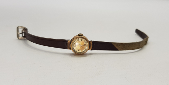 REVUE MARKA ALTIN KAPLAMA BAYAN KOL SAATİ 