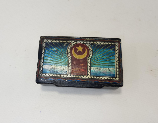 OSMANLI DÖNEMİ AY YILDIZ BAYRAK RESİMLİ PAPIER MACHE KUTU 