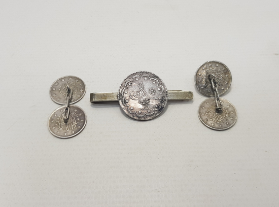 OSMANLI GÜMÜŞ PARALARDAN YAPILMIŞ KRAVAT İĞNESİ VE KOL DÜĞMELERİ 