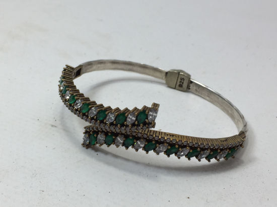 GÜMÜŞ ÜZERİ ZÜMRÜT VE MARGAZİT TAŞLI BİLEZİK