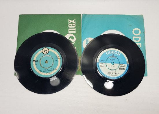 İKİ ADET 45'LİK PLAK 