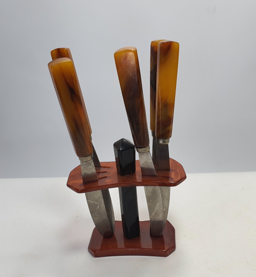 KATALİNDEN MAMUL BIÇAK SETİ VE KATALİN STANDI