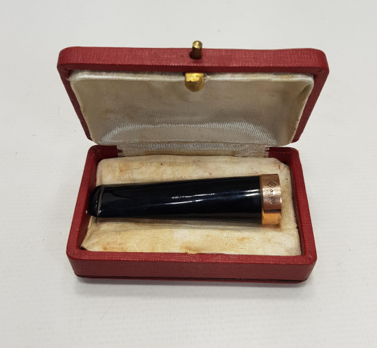 KUTUSUNDA ALTIN UÇLU OLTU TAŞINDAN MAMÜL AĞIZLIK 