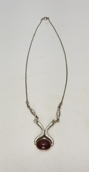 AKİK TAŞLI GÜMÜŞ KOLYE 