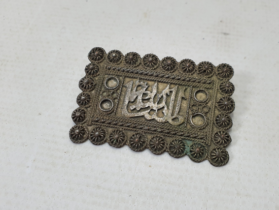 TESTERE İŞÇİLİKLİ VE GÜVERSELİ EL YAPIMI GÜMÜŞ BROŞ